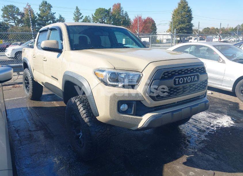 2017 Toyota Tacoma TRD OFF ROAD (VIN 3TMCZ5ANXHM094309) main photo