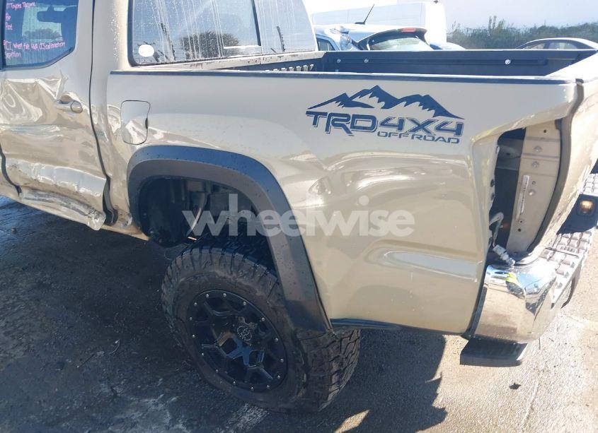 Photo 17 of 2017 Toyota Tacoma TRD OFF ROAD (VIN 3TMCZ5ANXHM094309)