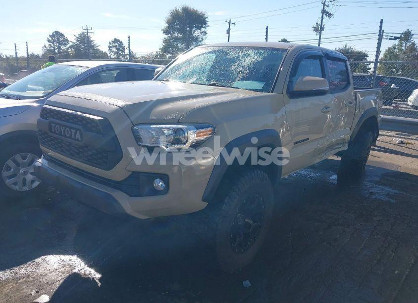 Photo 2 of 2017 Toyota Tacoma TRD OFF ROAD (VIN 3TMCZ5ANXHM094309)