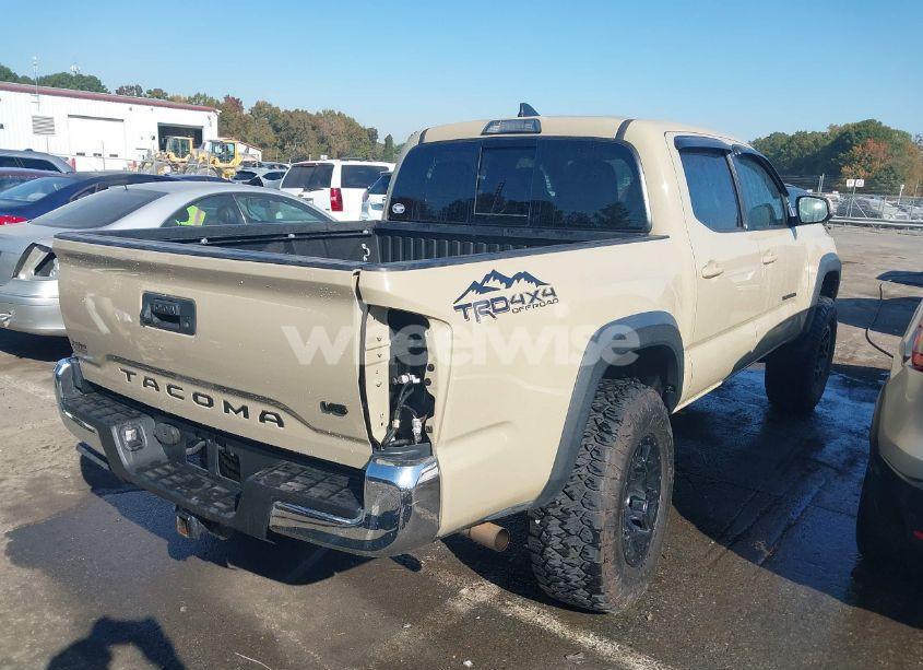 Photo 4 of 2017 Toyota Tacoma TRD OFF ROAD (VIN 3TMCZ5ANXHM094309)