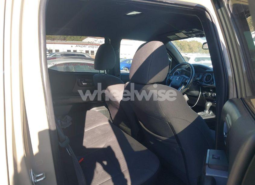 Photo 8 of 2017 Toyota Tacoma TRD OFF ROAD (VIN 3TMCZ5ANXHM094309)