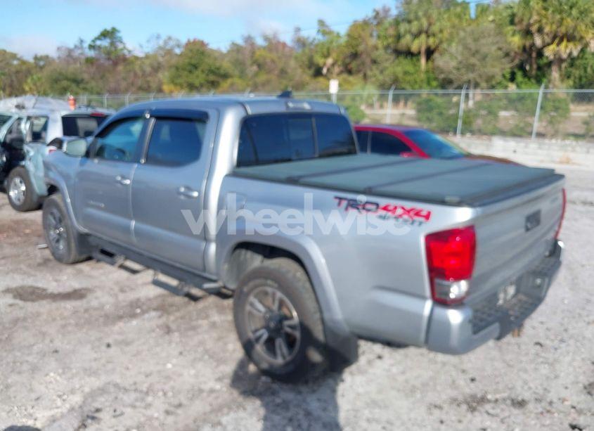 Photo 3 of 2017 Toyota Tacoma TRD SPORT (VIN 3TMCZ5ANXHM116311)