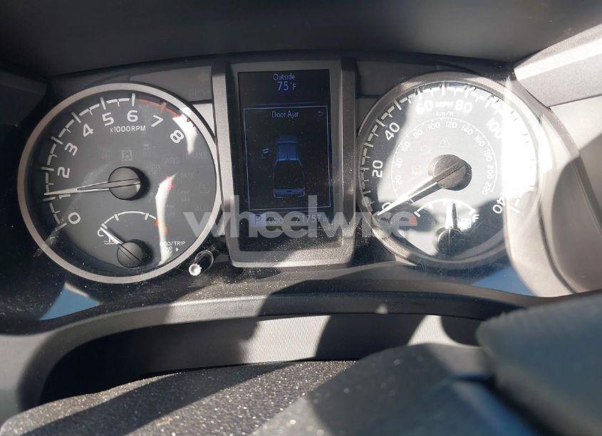 Photo 7 of 2017 Toyota Tacoma TRD SPORT (VIN 3TMCZ5ANXHM116311)