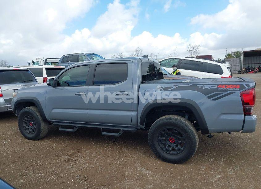 Photo 14 of 2018 Toyota Tacoma TRD OFF ROAD (VIN 3TMCZ5ANXJM138914)