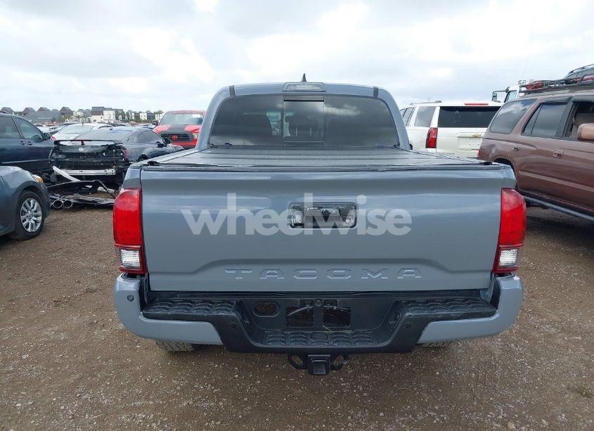 Photo 16 of 2018 Toyota Tacoma TRD OFF ROAD (VIN 3TMCZ5ANXJM138914)