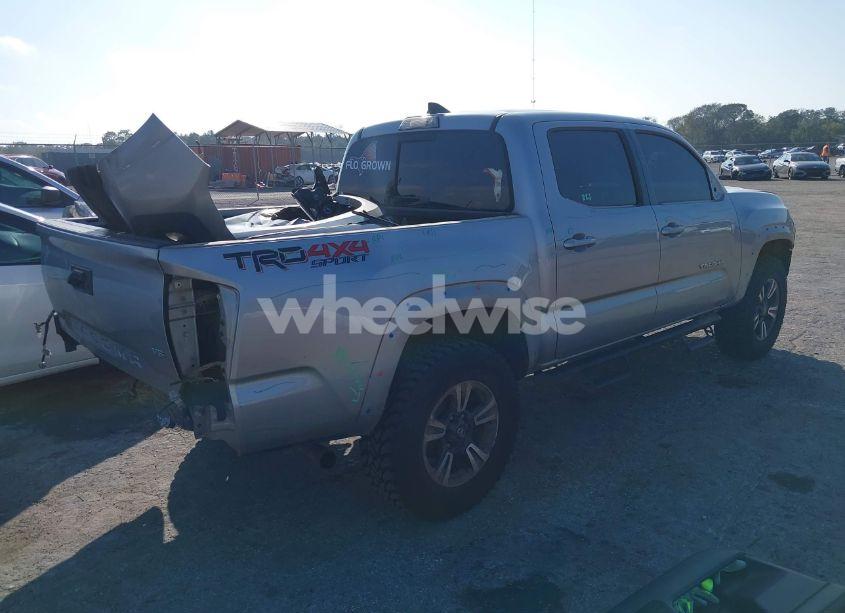 Photo 4 of 2018 Toyota Tacoma TRD SPORT (VIN 3TMCZ5ANXJM147564)