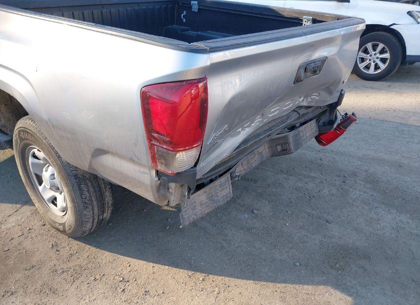 Photo 6 of 2018 Toyota Tacoma SR V6 (VIN 3TMCZ5ANXJM160413)