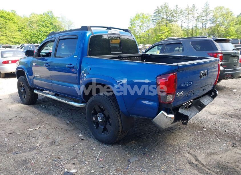 Photo 3 of 2018 Toyota Tacoma SR5 V6 (VIN 3TMCZ5ANXJM168009)