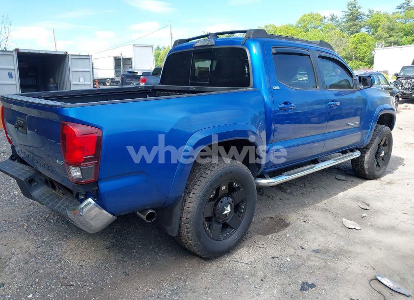 Photo 4 of 2018 Toyota Tacoma SR5 V6 (VIN 3TMCZ5ANXJM168009)