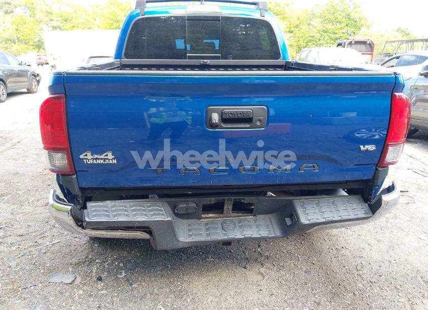 Photo 6 of 2018 Toyota Tacoma SR5 V6 (VIN 3TMCZ5ANXJM168009)