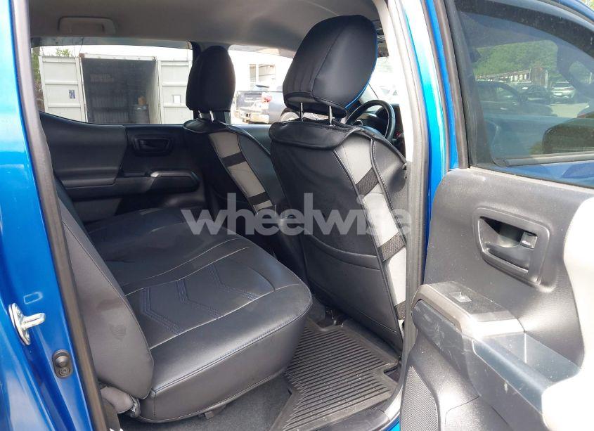 Photo 8 of 2018 Toyota Tacoma SR5 V6 (VIN 3TMCZ5ANXJM168009)