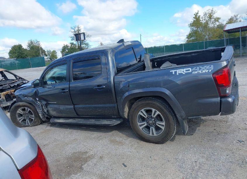 Photo 14 of 2018 Toyota Tacoma TRD SPORT (VIN 3TMCZ5ANXJM168348)