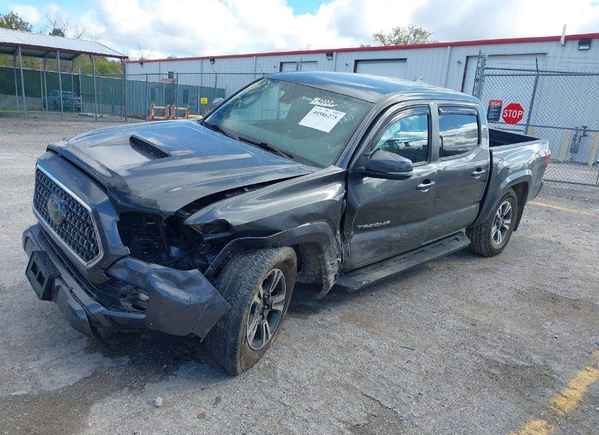 Photo 2 of 2018 Toyota Tacoma TRD SPORT (VIN 3TMCZ5ANXJM168348)