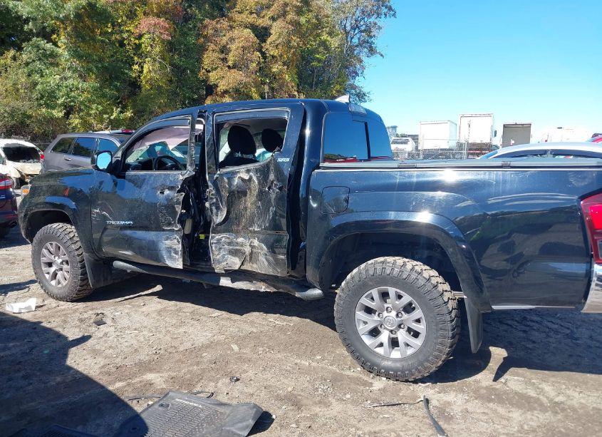 Photo 14 of 2018 Toyota Tacoma SR5 V6 (VIN 3TMCZ5ANXJM184128)