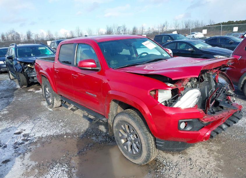 2019 Toyota Tacoma SR5 V6 (VIN 3TMCZ5ANXKM203374) main photo