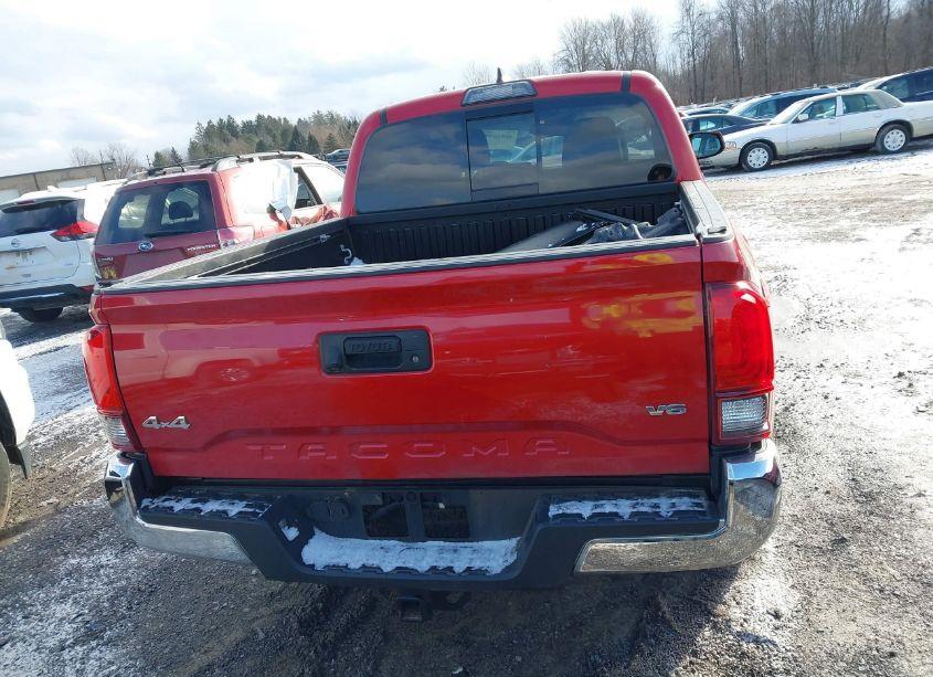 Photo 16 of 2019 Toyota Tacoma SR5 V6 (VIN 3TMCZ5ANXKM203374)