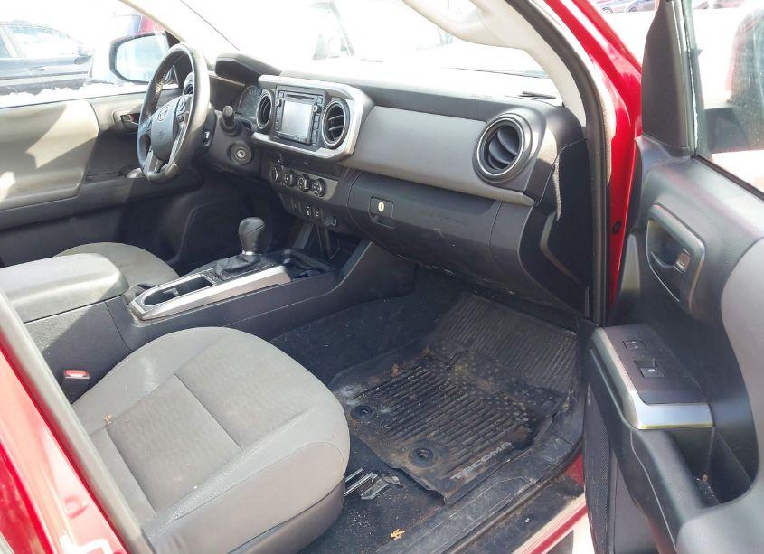Photo 5 of 2019 Toyota Tacoma SR5 V6 (VIN 3TMCZ5ANXKM203374)