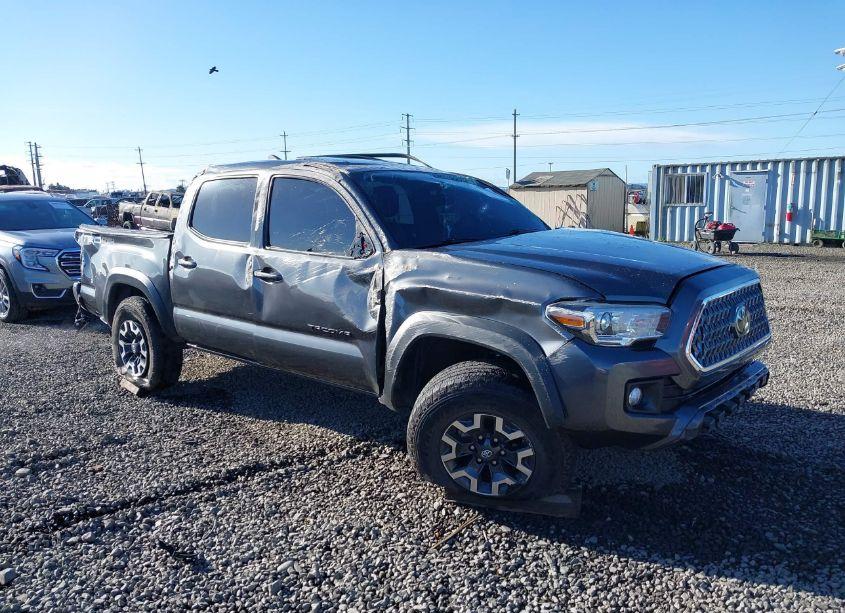 2019 Toyota Tacoma 4WD TRD OFF ROAD (VIN 3TMCZ5ANXKM245785) main photo