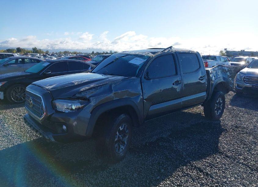 Photo 2 of 2019 Toyota Tacoma 4WD TRD OFF ROAD (VIN 3TMCZ5ANXKM245785)