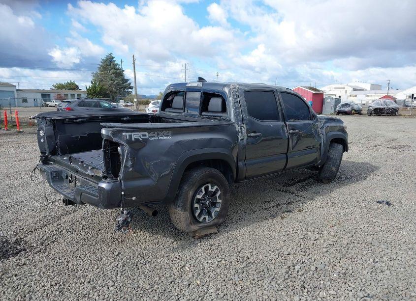 Photo 4 of 2019 Toyota Tacoma 4WD TRD OFF ROAD (VIN 3TMCZ5ANXKM245785)