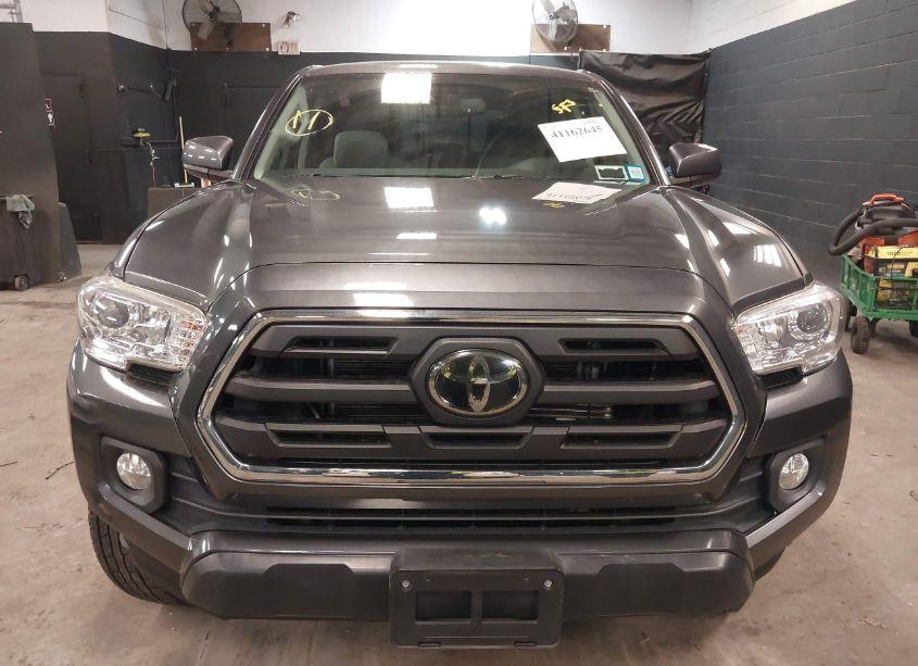 Photo 12 of 2019 Toyota Tacoma SR5 V6 (VIN 3TMCZ5ANXKM264546)