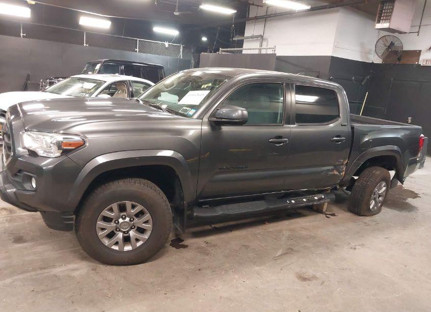 Photo 14 of 2019 Toyota Tacoma SR5 V6 (VIN 3TMCZ5ANXKM264546)