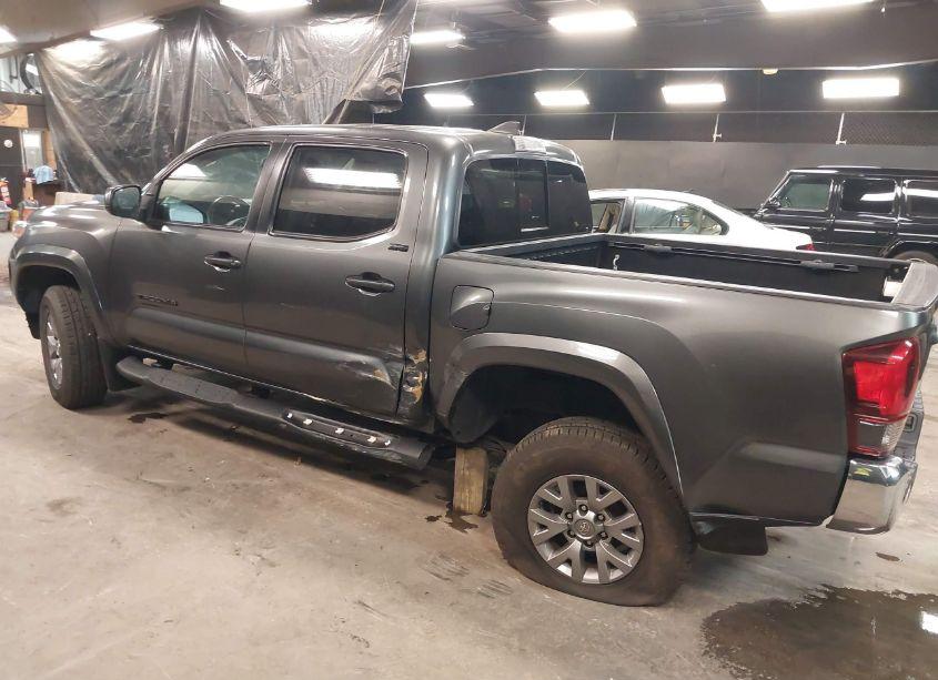 Photo 6 of 2019 Toyota Tacoma SR5 V6 (VIN 3TMCZ5ANXKM264546)