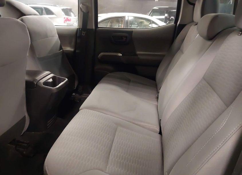 Photo 8 of 2019 Toyota Tacoma SR5 V6 (VIN 3TMCZ5ANXKM264546)