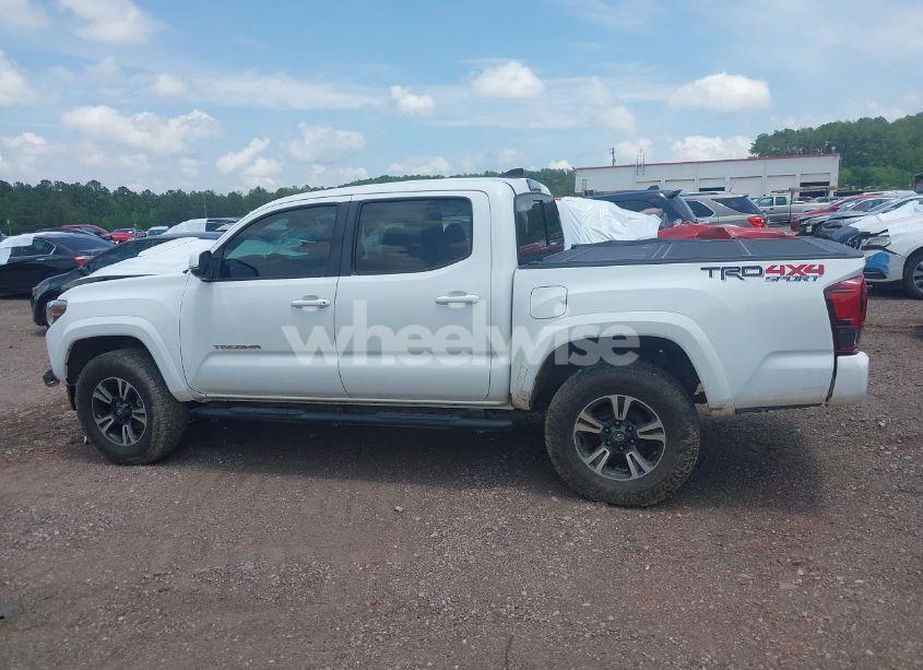 Photo 14 of 2019 Toyota Tacoma TRD SPORT (VIN 3TMCZ5ANXKM272694)