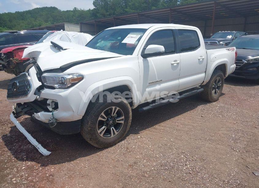 Photo 2 of 2019 Toyota Tacoma TRD SPORT (VIN 3TMCZ5ANXKM272694)
