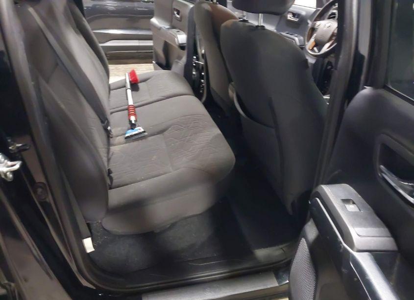 Photo 8 of 2019 Toyota Tacoma TRD OFF ROAD (VIN 3TMCZ5ANXKM278737)