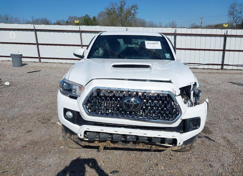 Photo 13 of 2019 Toyota Tacoma TRD SPORT (VIN 3TMCZ5ANXKM286403)
