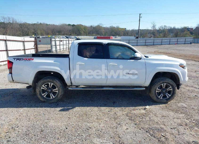 Photo 14 of 2019 Toyota Tacoma TRD SPORT (VIN 3TMCZ5ANXKM286403)