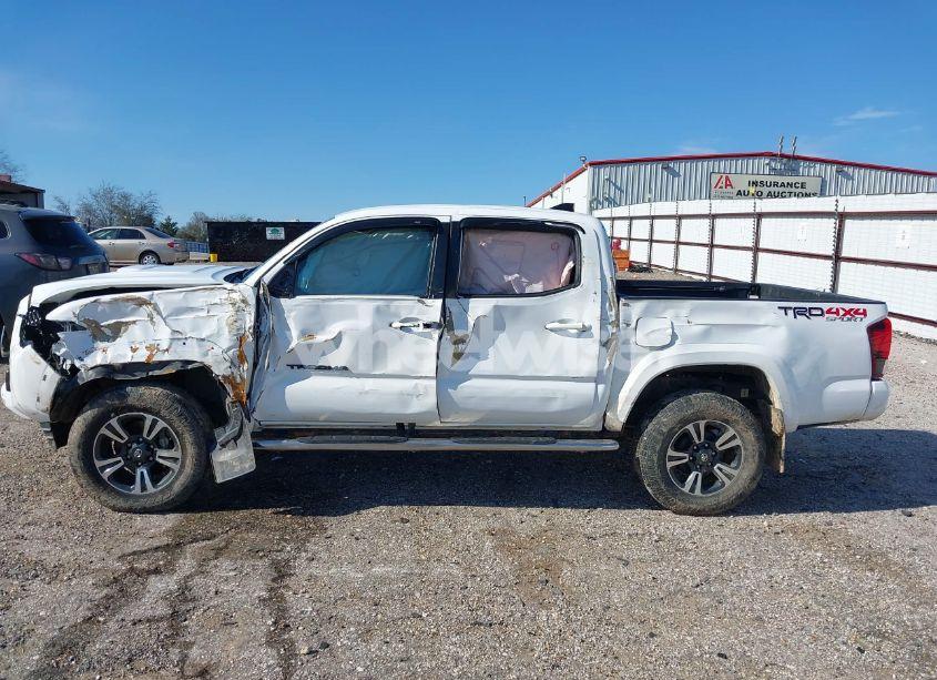 Photo 15 of 2019 Toyota Tacoma TRD SPORT (VIN 3TMCZ5ANXKM286403)