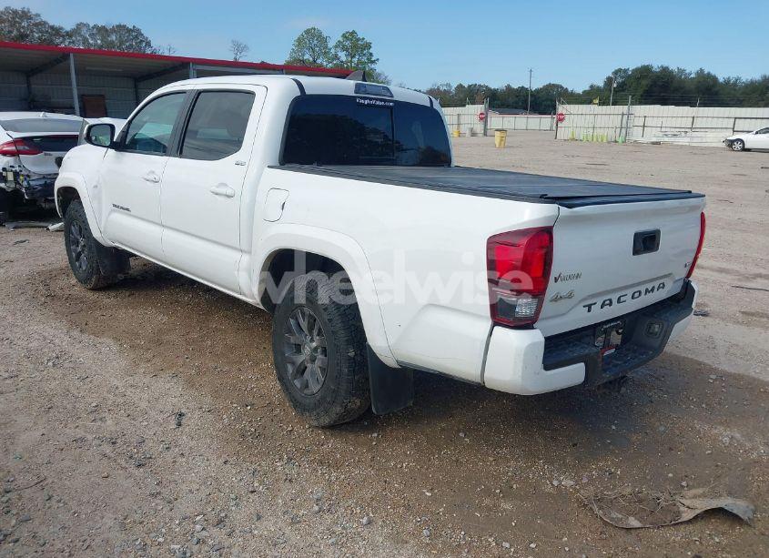 Photo 3 of 2020 Toyota Tacoma SR5 V6 (VIN 3TMCZ5ANXLM296320)