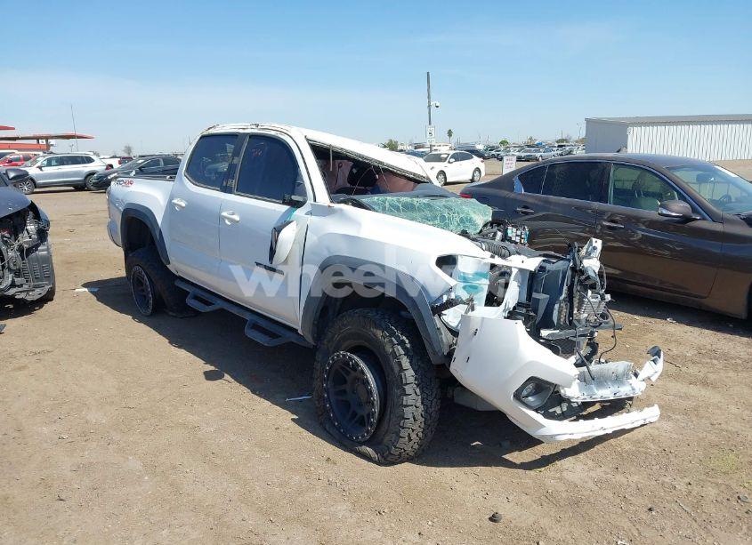 2020 Toyota Tacoma TRD OFF-ROAD (VIN 3TMCZ5ANXLM297886) main photo