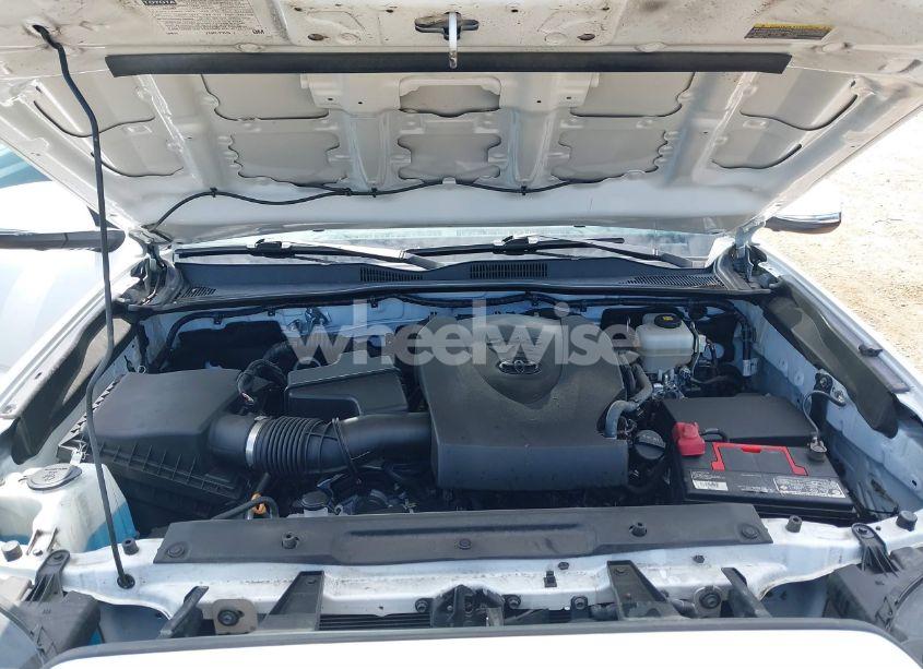 Photo 10 of 2020 Toyota Tacoma TRD OFF-ROAD (VIN 3TMCZ5ANXLM327257)