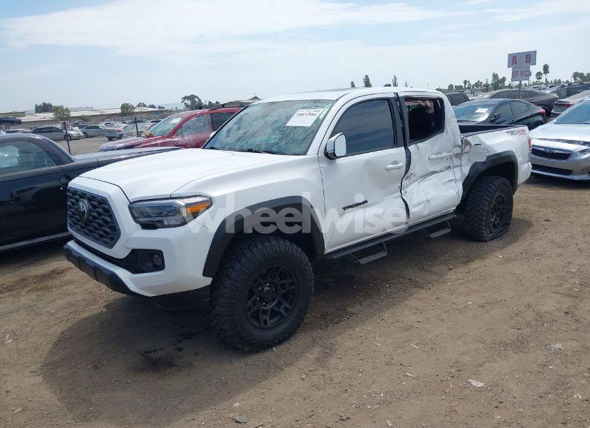 Photo 2 of 2020 Toyota Tacoma TRD OFF-ROAD (VIN 3TMCZ5ANXLM327257)