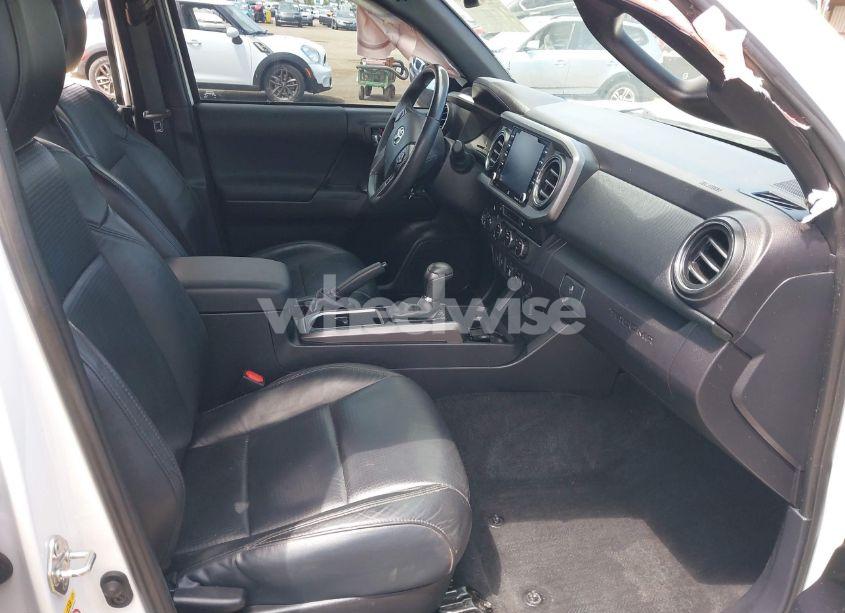 Photo 5 of 2020 Toyota Tacoma TRD OFF-ROAD (VIN 3TMCZ5ANXLM327257)