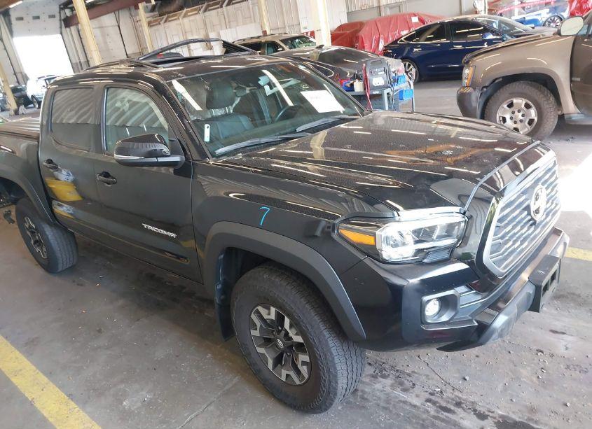 2020 Toyota Tacoma TRD OFF-ROAD (VIN 3TMCZ5ANXLM336752) main photo