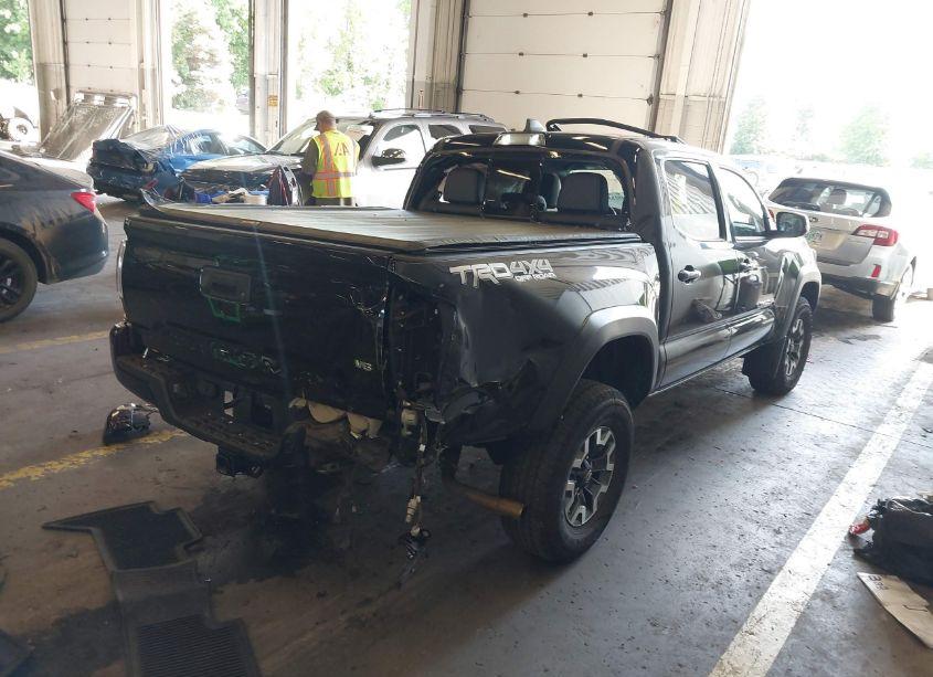 Photo 4 of 2020 Toyota Tacoma TRD OFF-ROAD (VIN 3TMCZ5ANXLM336752)
