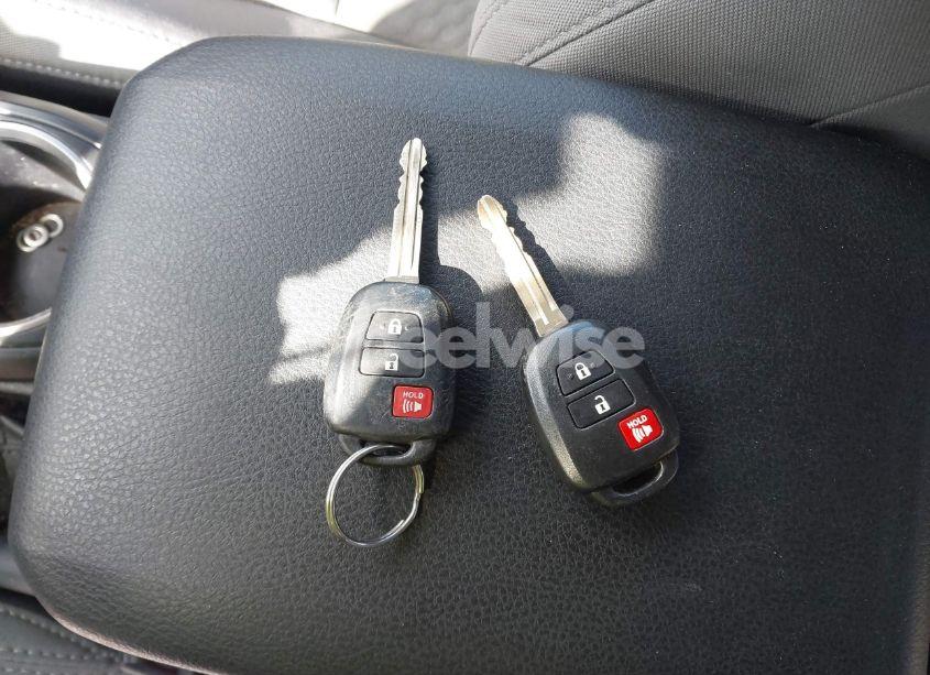 Photo 11 of 2020 Toyota Tacoma SR V6 (VIN 3TMCZ5ANXLM350974)