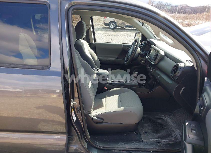 Photo 5 of 2020 Toyota Tacoma SR V6 (VIN 3TMCZ5ANXLM350974)