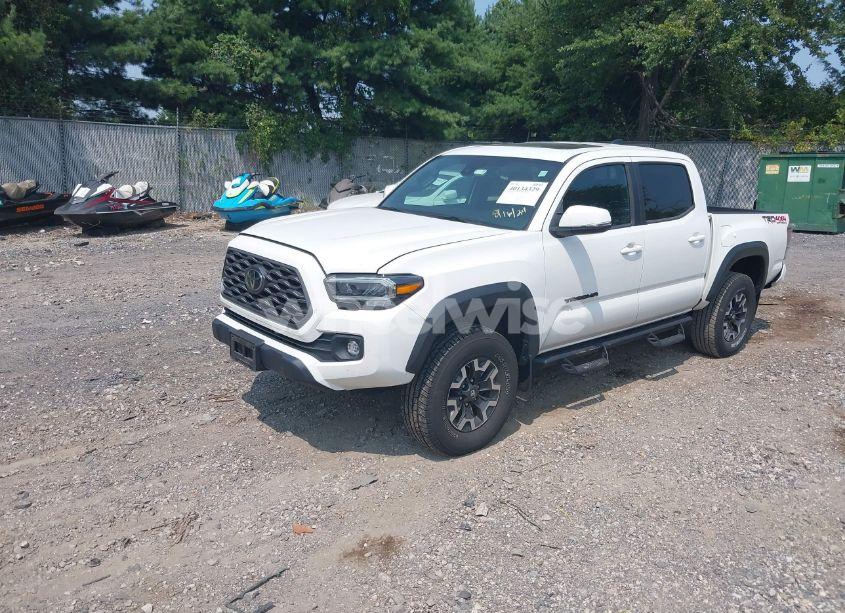 Photo 2 of 2020 Toyota Tacoma TRD OFF-ROAD (VIN 3TMCZ5ANXLM354281)