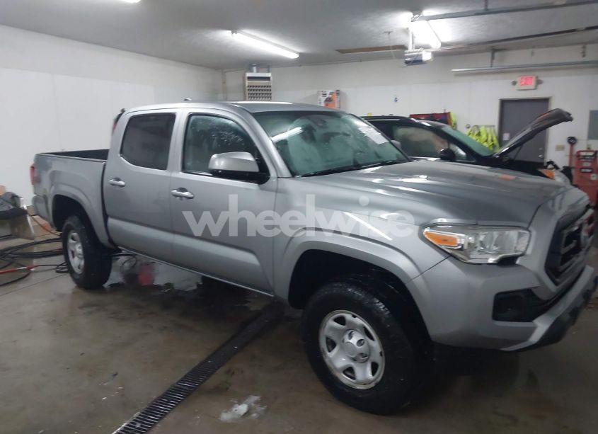 2021 Toyota Tacoma SR V6 (VIN 3TMCZ5ANXMM402315) main photo