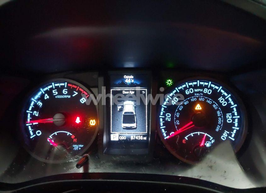 Photo 7 of 2021 Toyota Tacoma SR V6 (VIN 3TMCZ5ANXMM402315)