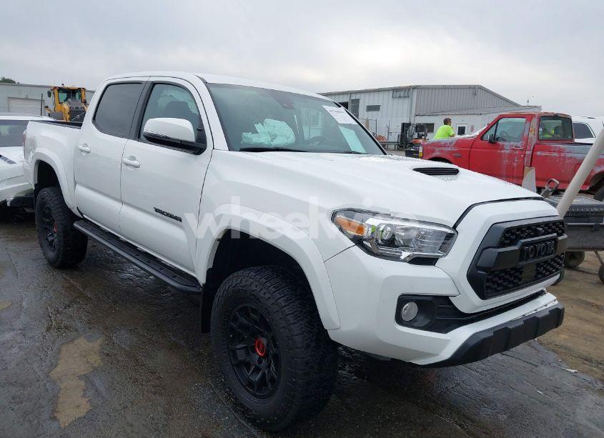 2022 Toyota Tacoma TRD SPORT (VIN 3TMCZ5ANXNM467411) main photo