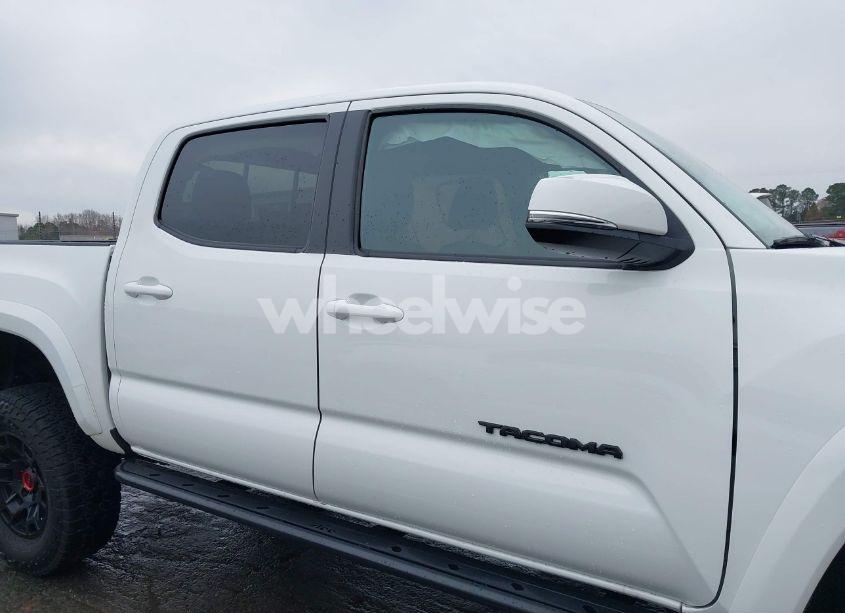 Photo 13 of 2022 Toyota Tacoma TRD SPORT (VIN 3TMCZ5ANXNM467411)