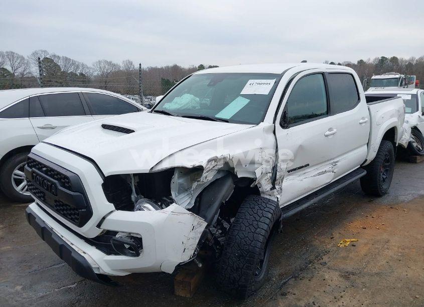 Photo 2 of 2022 Toyota Tacoma TRD SPORT (VIN 3TMCZ5ANXNM467411)
