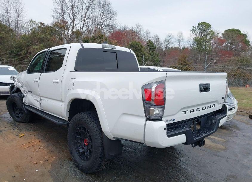 Photo 3 of 2022 Toyota Tacoma TRD SPORT (VIN 3TMCZ5ANXNM467411)